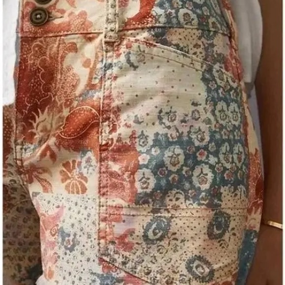 Anthropologie Pilcro Floral Patterned Low Rise Frayed Hem Shorts Size 25 - Picture 7 of 15